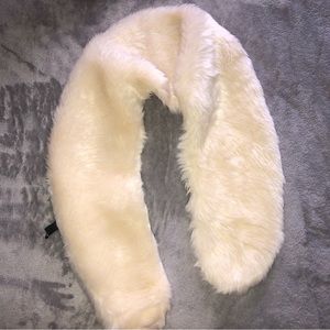 Light nude/ cream wool cozy scarf